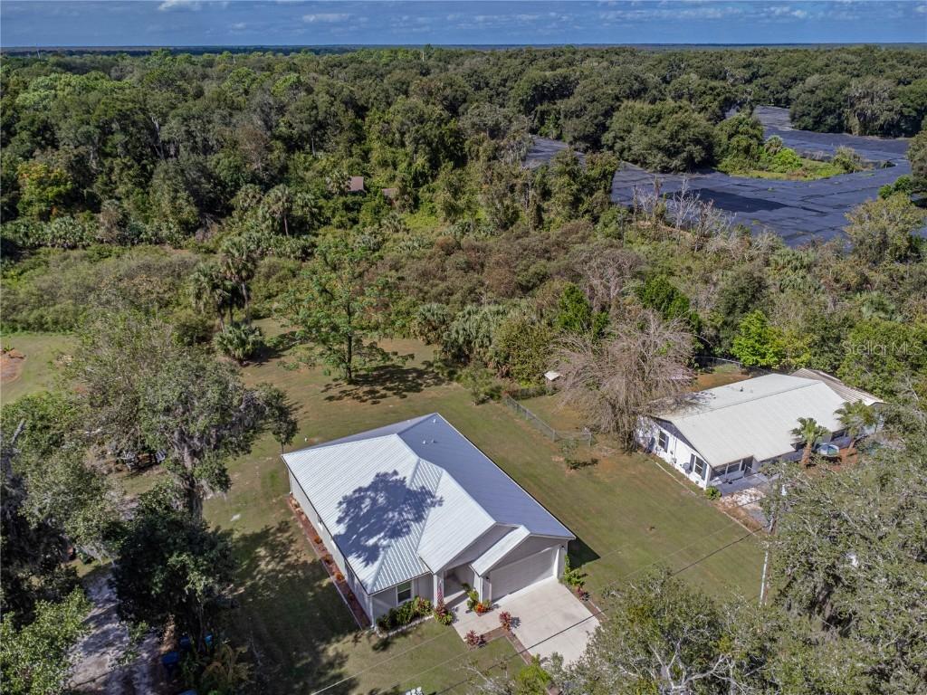 5694 Aragon Ave., De Leon Springs, FL 32130