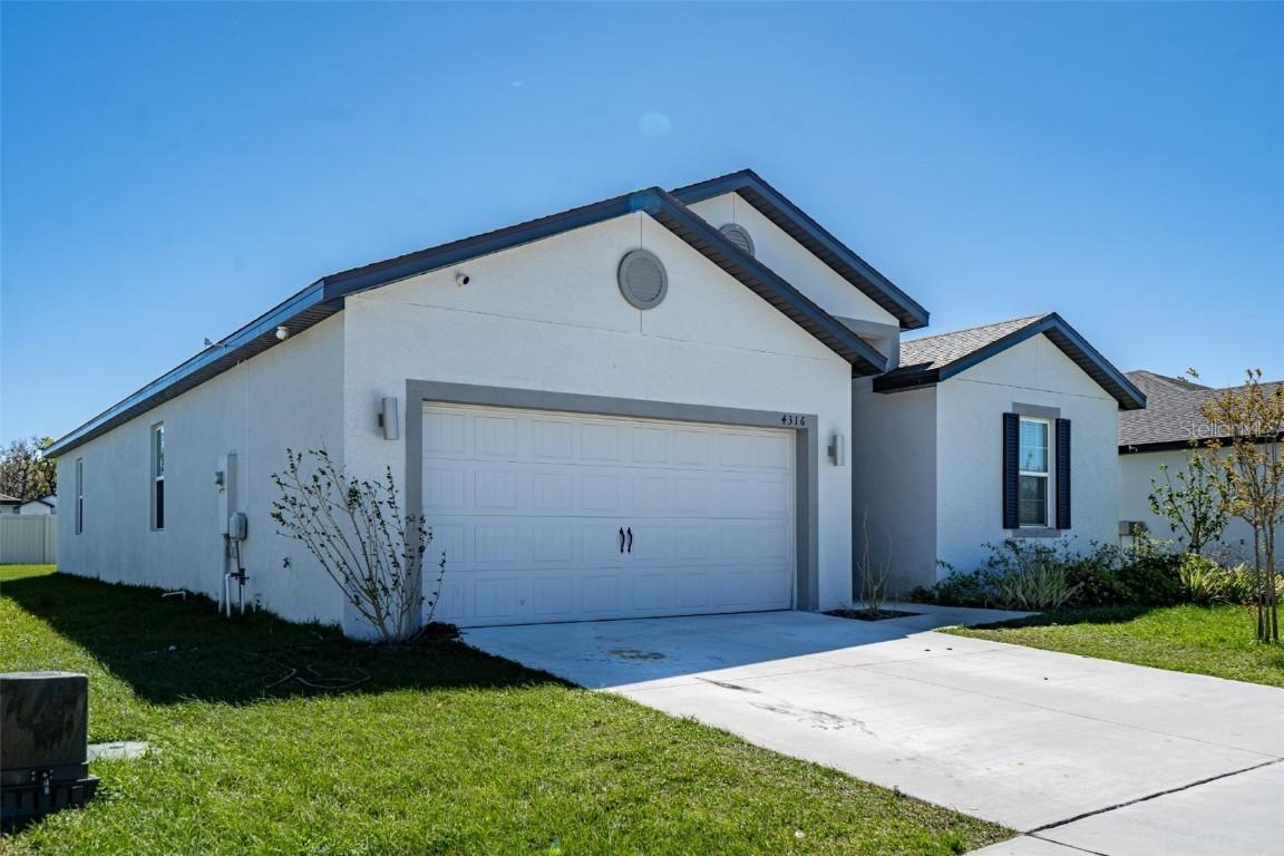 4316 Carrabelle River Ln., Lakeland, FL 33811