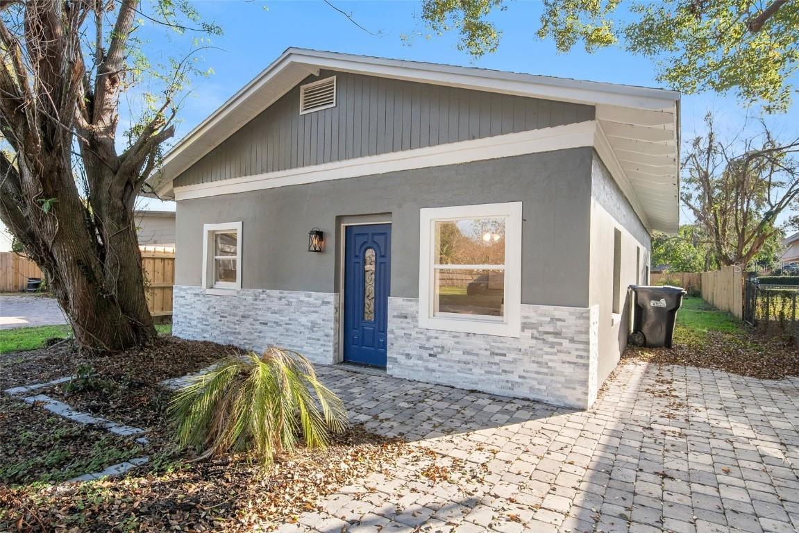 1321 Cloverlawn Ave., Orlando, FL 32806