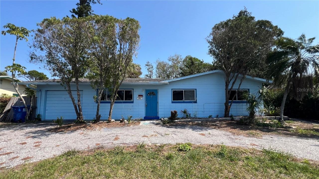 3700 Whiting Dr., St Petersburg, FL 33705