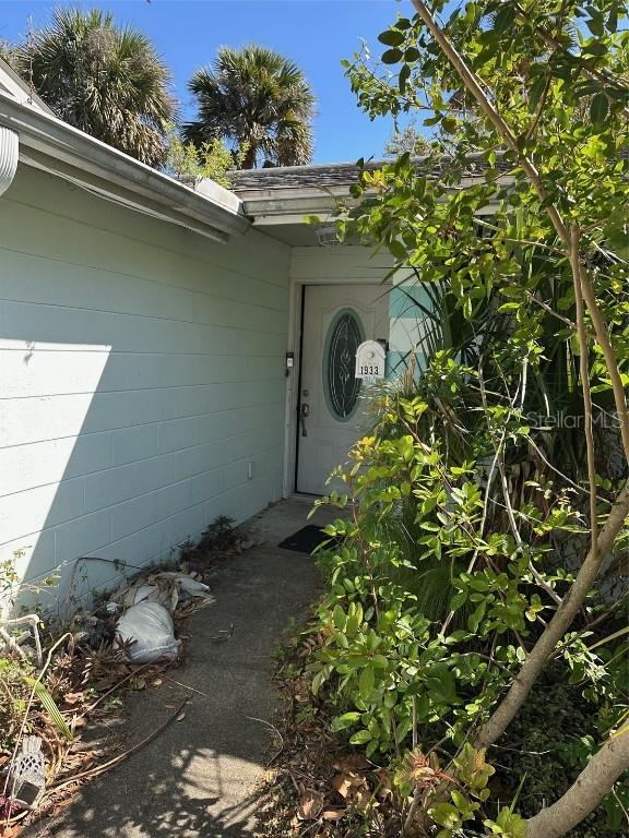 1933 Bayview Dr., New Smyrna Beach, FL 32168