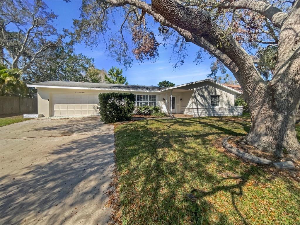 1848 Redcoat Ln., Clearwater, FL 33764
