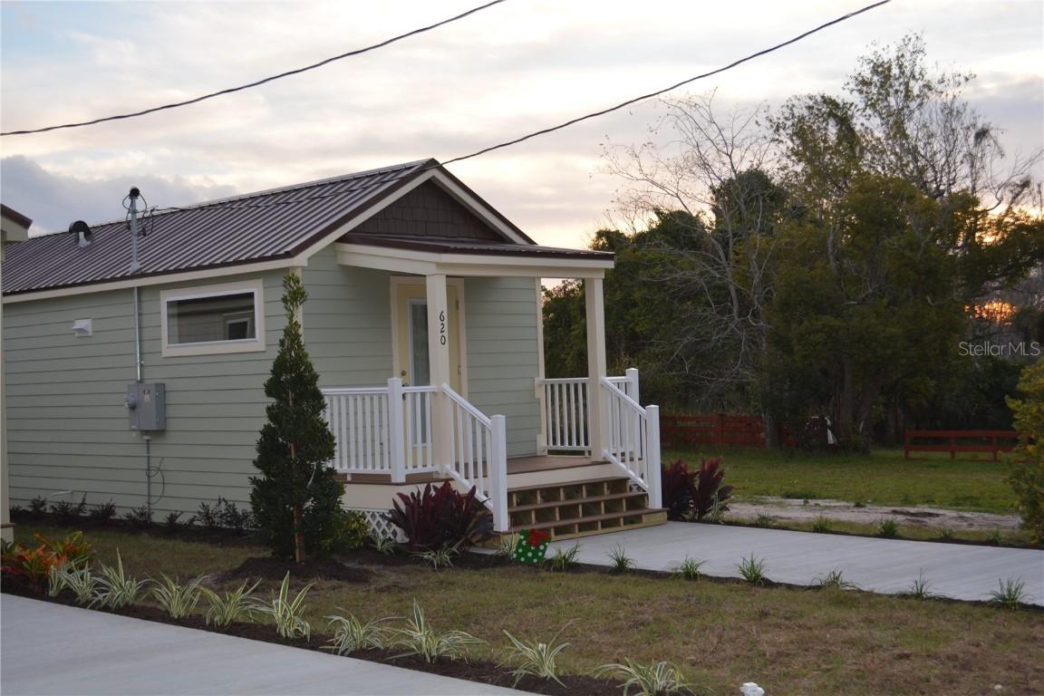 620 Third Street St., Oviedo, FL 32765