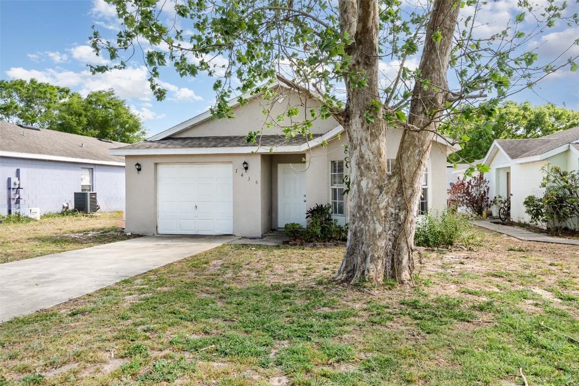 7435 Groveoak Dr., Orlando, FL 32810