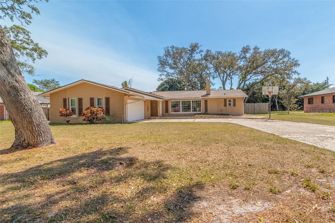 1205 Shady Ln., Merritt Island, FL 32952