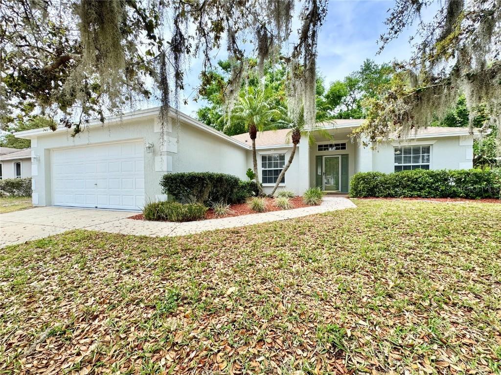 5880 Driftwood Dr., Winter Haven, FL 33884