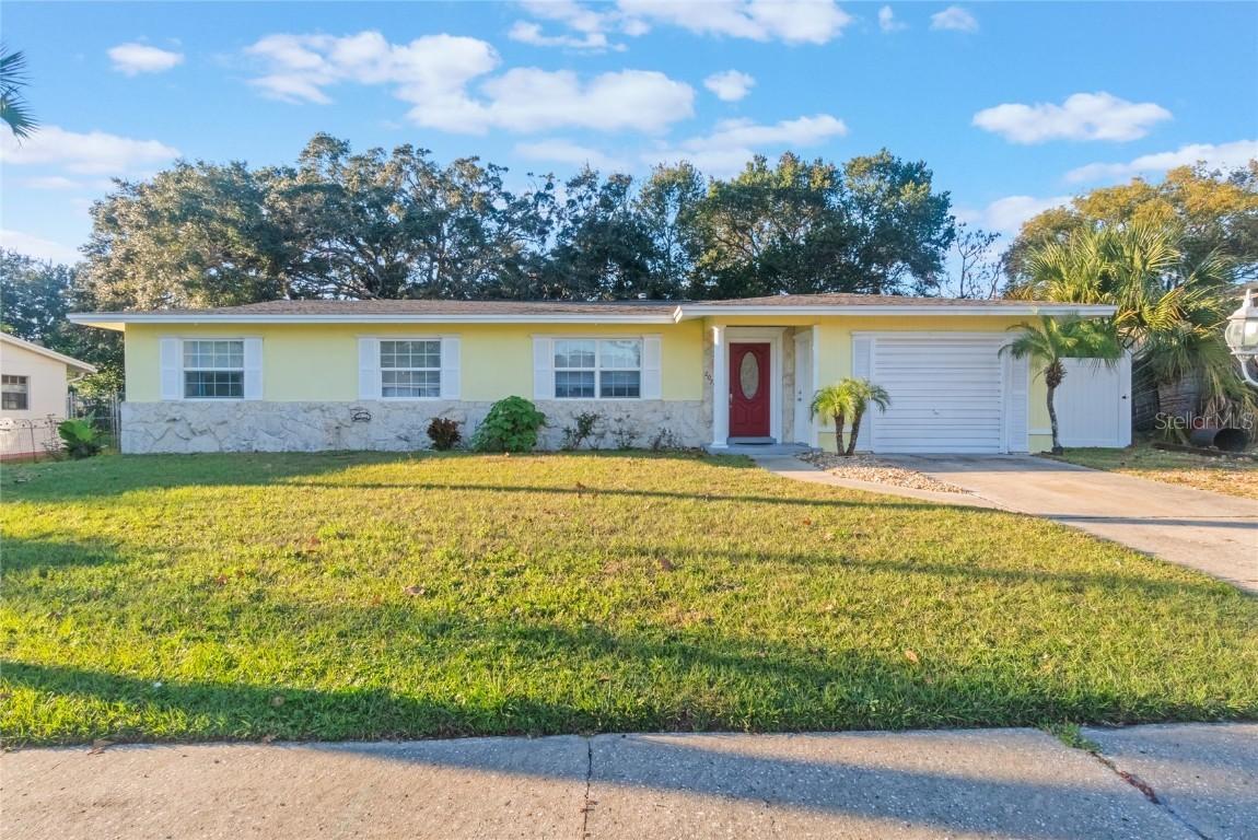 2070 Keyes Ln., Deltona, FL 32738
