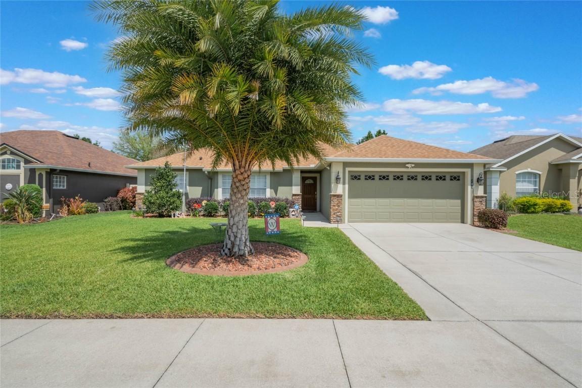743 Lake Douglas Dr., Groveland, FL 34736