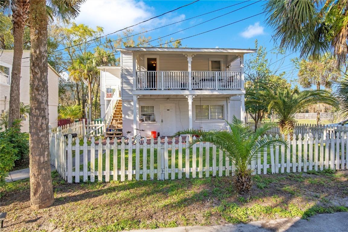 215 E Voorhis Ave. #2D, Deland, FL 32724