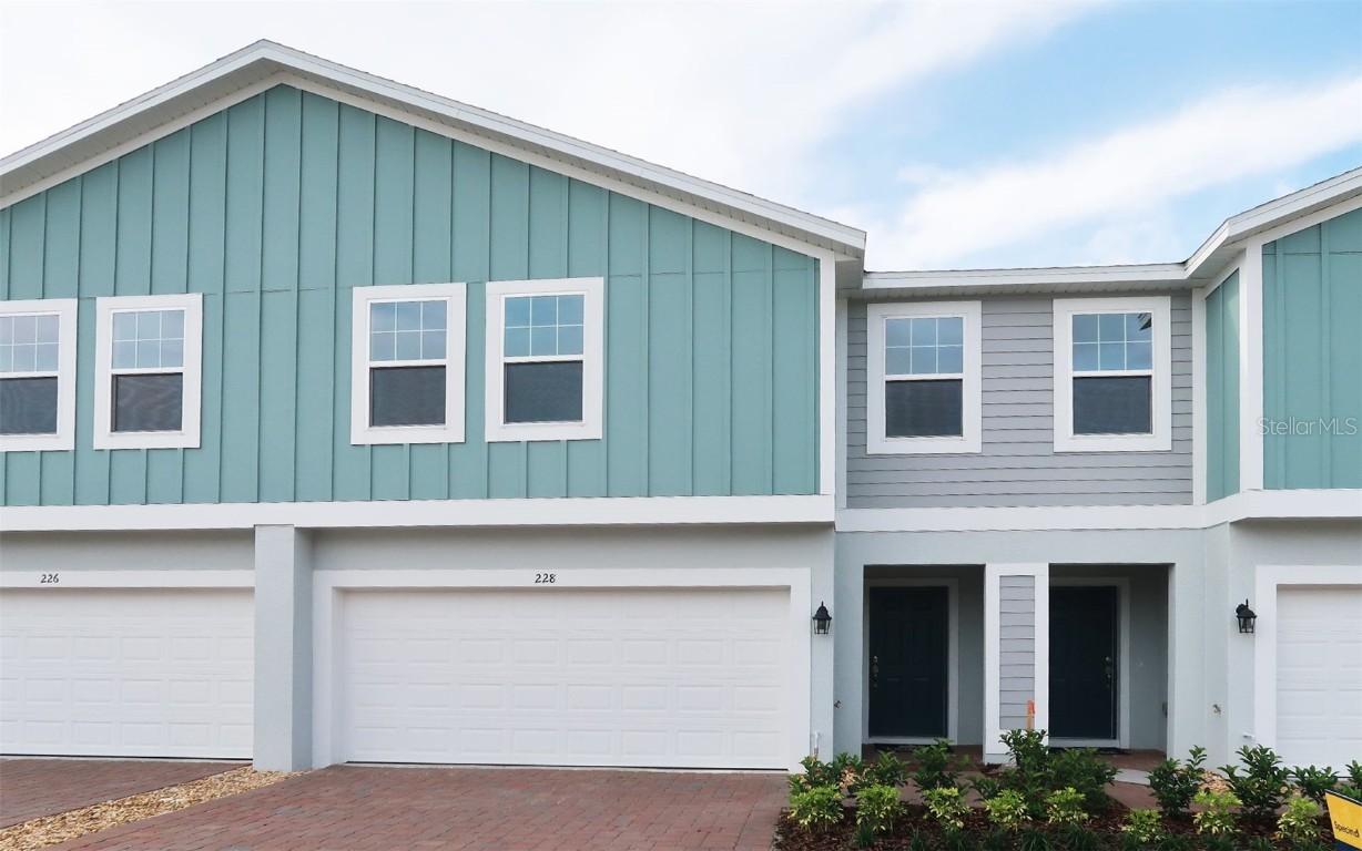 228 Glass Onion Dr., Groveland, FL 34737