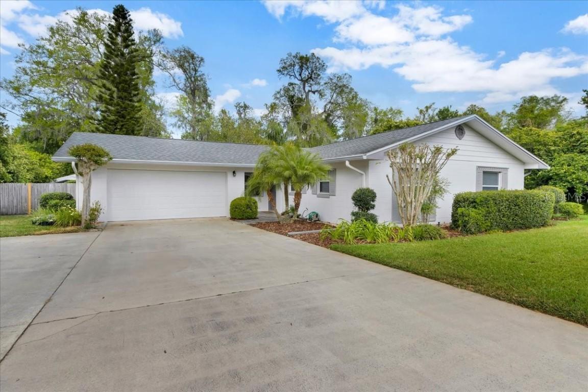 125 Larkwood Dr., Sanford, FL 32771