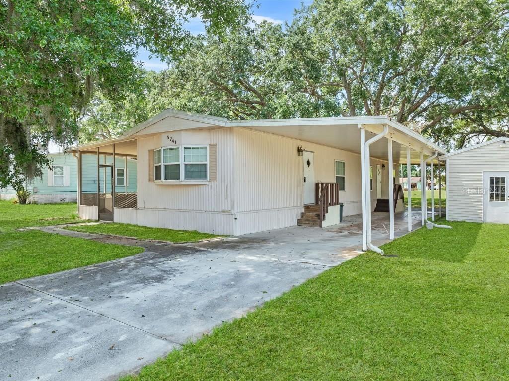 5741 E Lake Fox Dr., Winter Haven, FL 33884