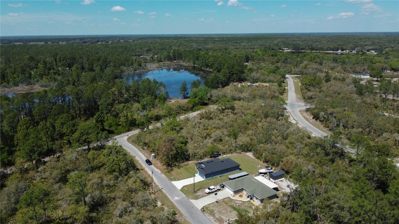 160 Fisher Way Tr., Ocklawaha, FL 32179