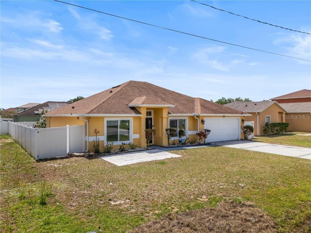 408 Magpie Ct., Kissimmee, FL 34759