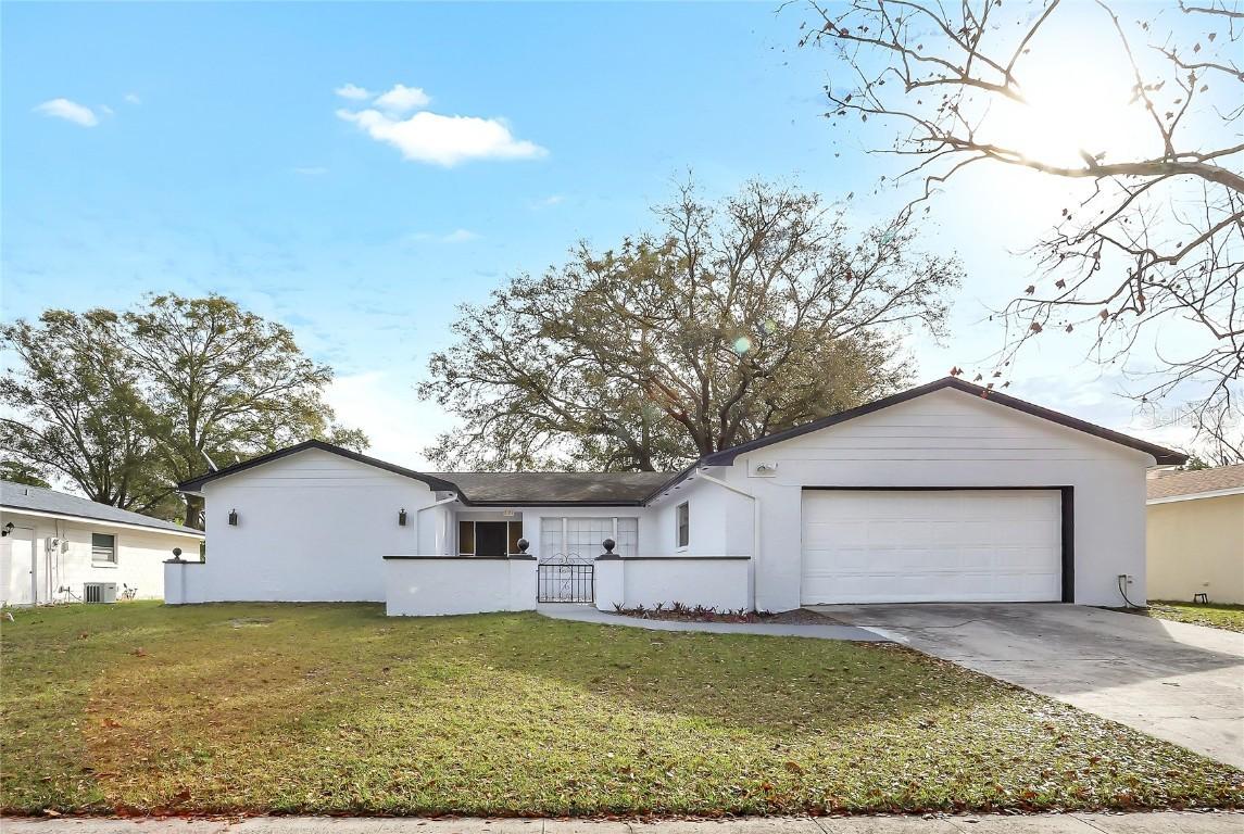 621 Ashberry Ln., Altamonte Springs, FL 32714