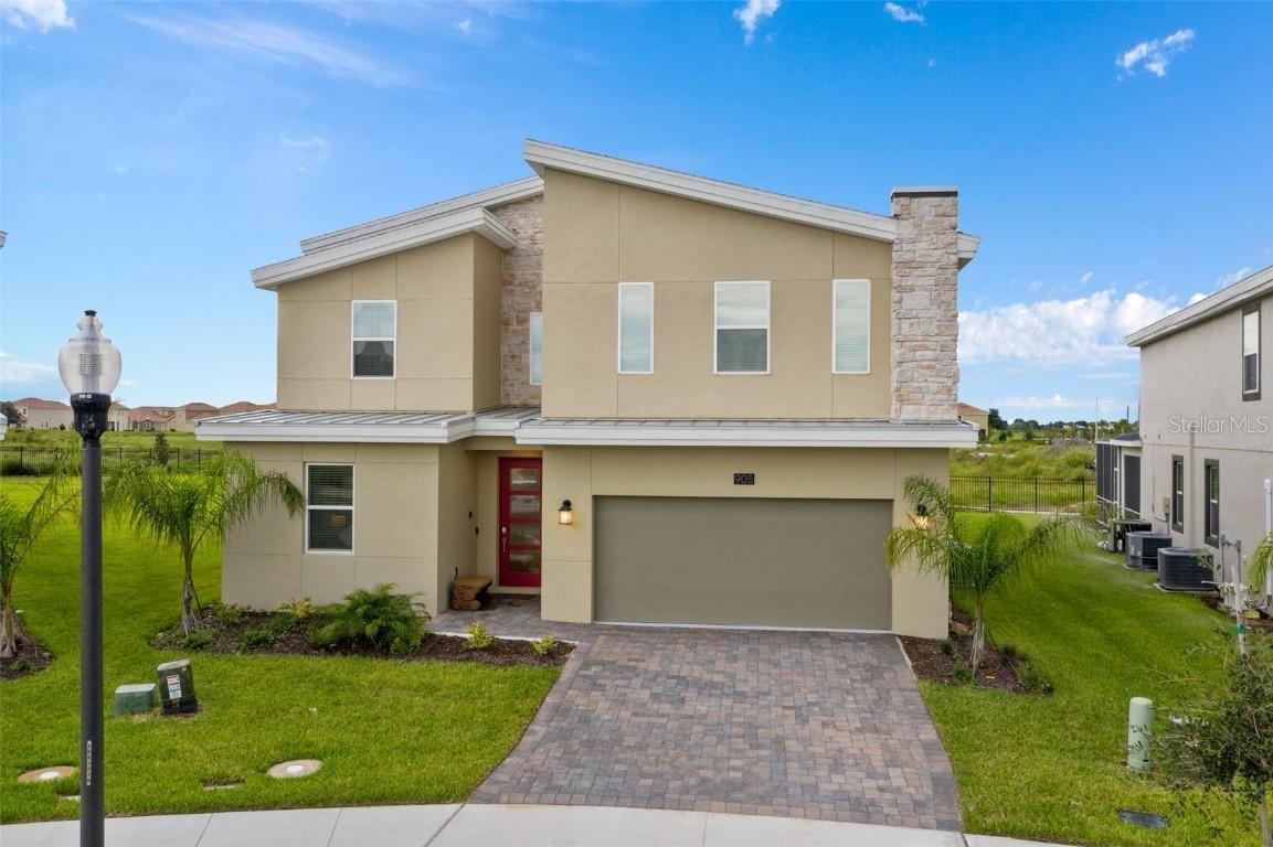 905 Ocean Course Ave., Davenport, FL 33896