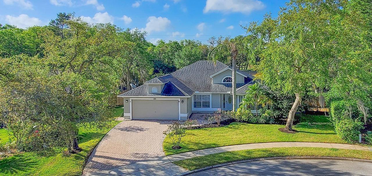 203 Red Bud Ct., Lake Mary, FL 32746