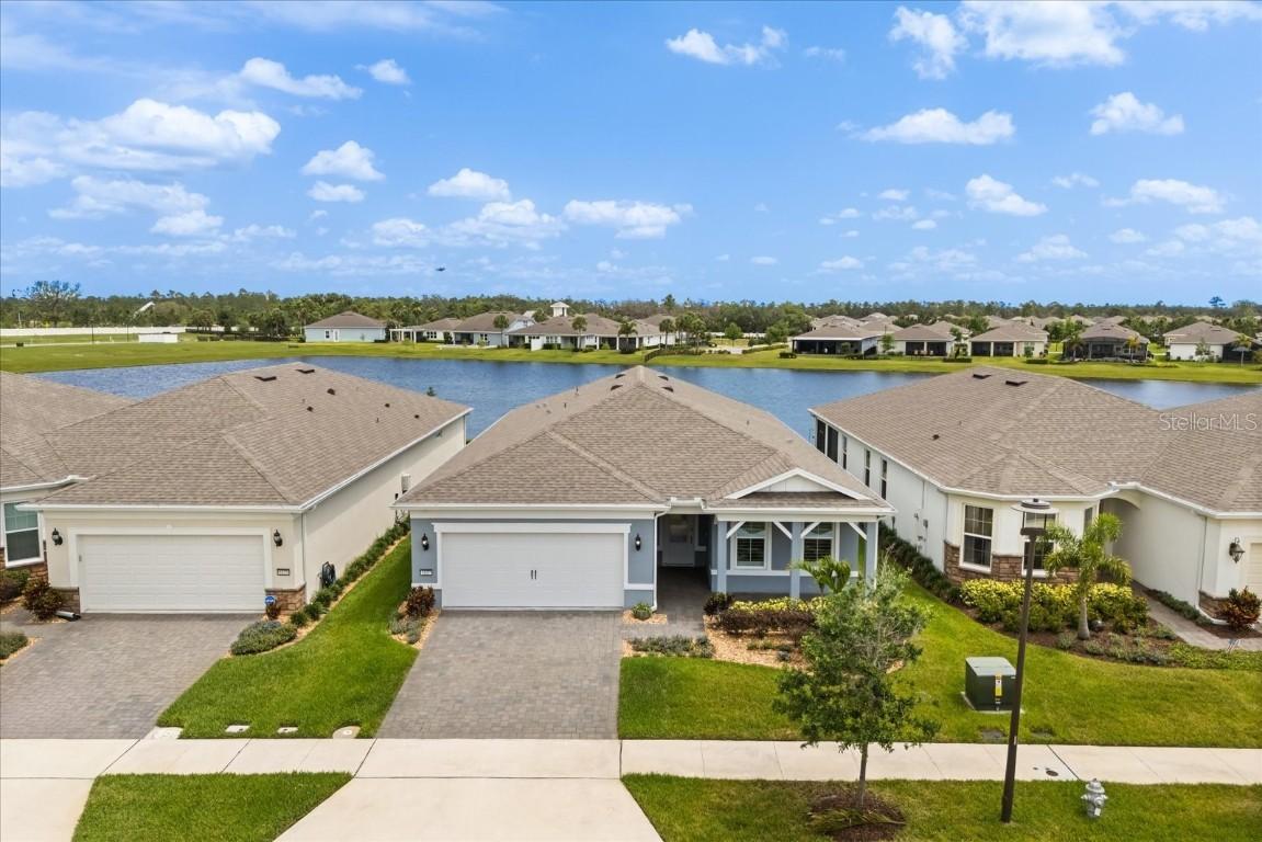 6137 Blue Pond Way, St Cloud, FL 34771