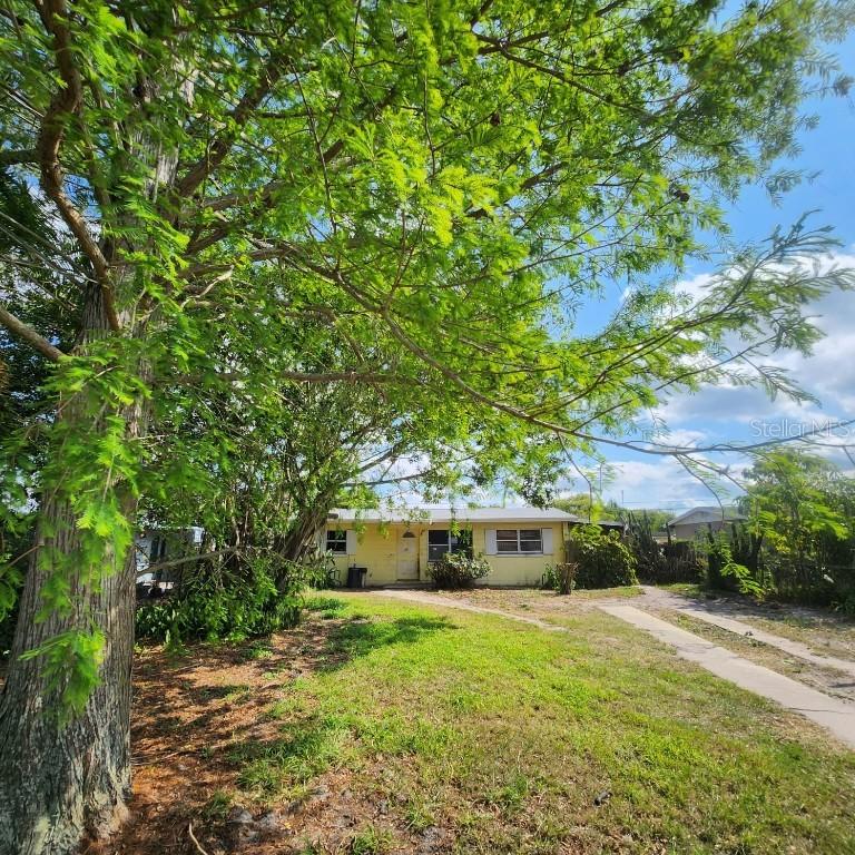 409 E Mattie St., Sanford, FL 32773