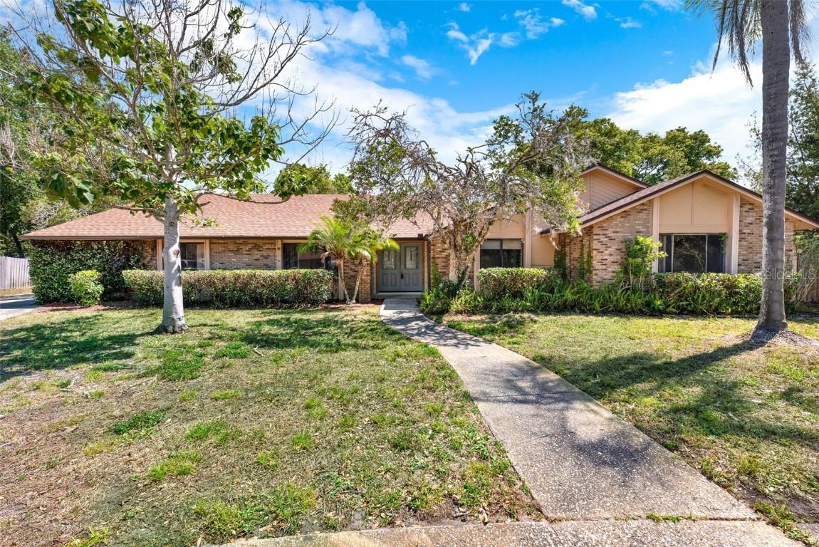 545 Woodview Dr., Longwood, FL 32779