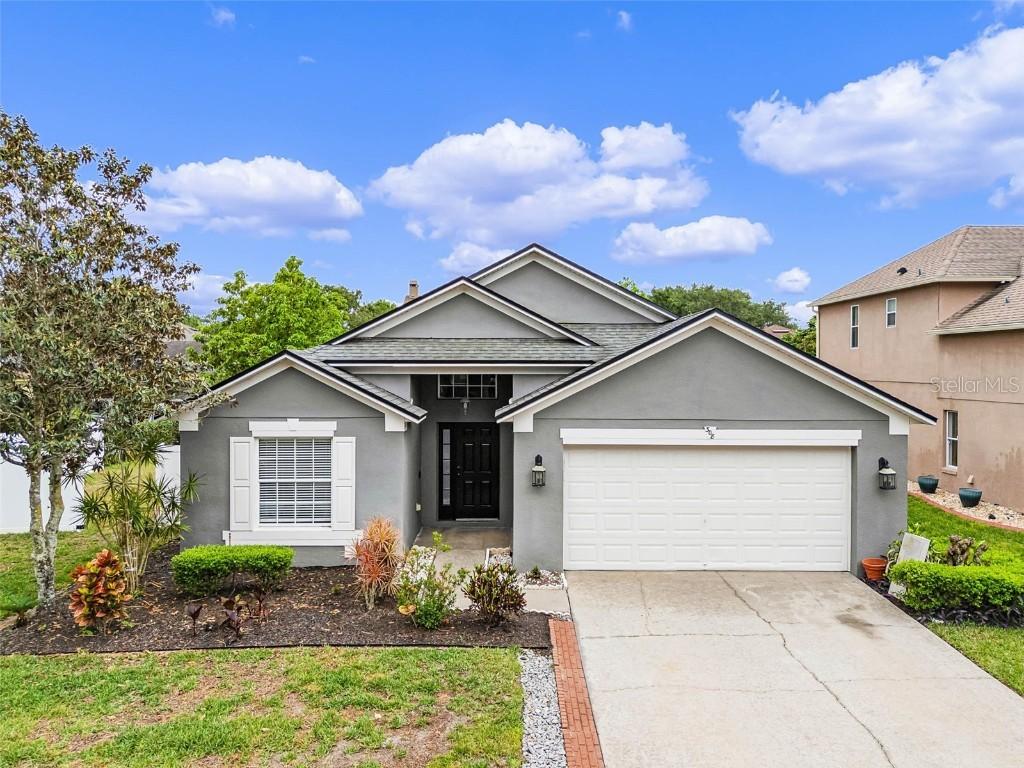 308 Largovista Dr., Oakland, FL 34787