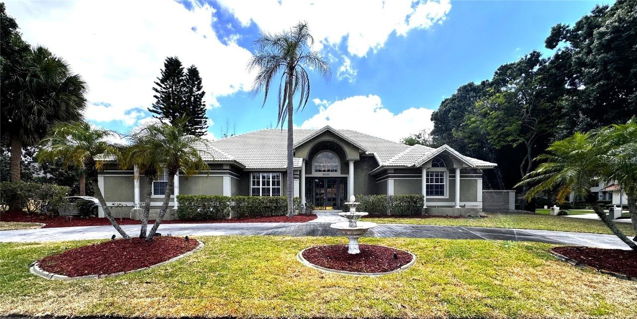8935 Jonathan Manor Dr., Orlando, FL 32819
