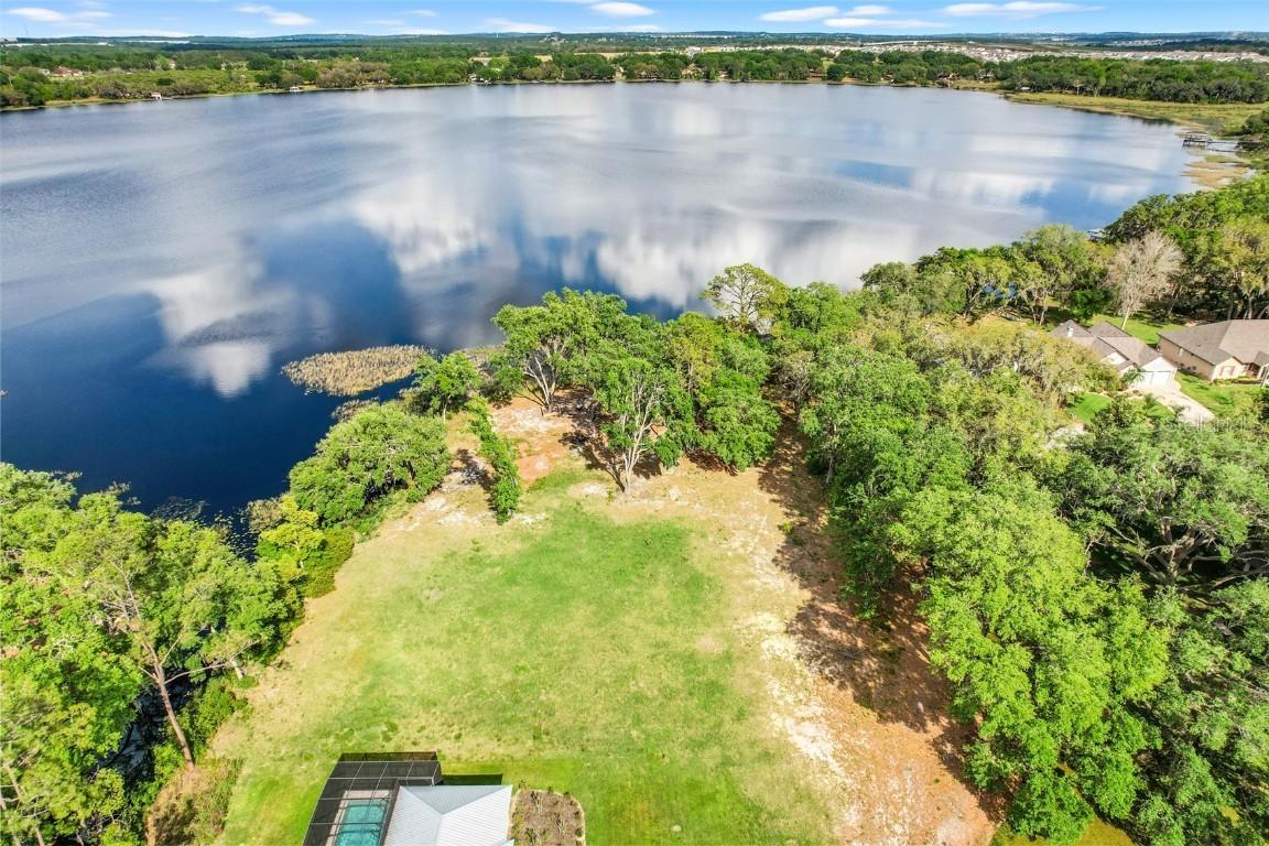 Middle St., Groveland, FL 34736