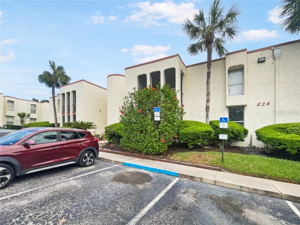 524 Orange Dr. #22, Altamonte Springs, FL 32701