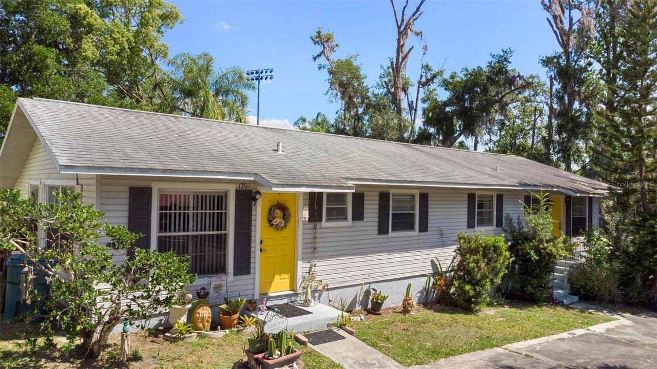1201 E 5th Ave., Mount Dora, FL 32757