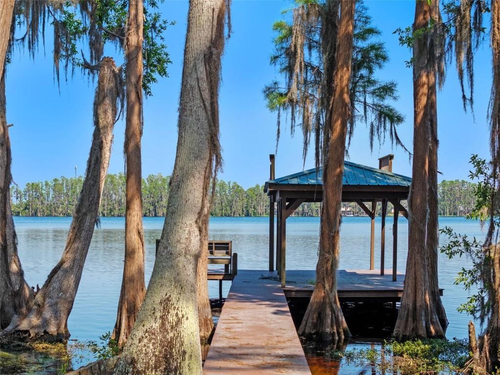6037 Lake Erie Rd., Groveland, FL 34736