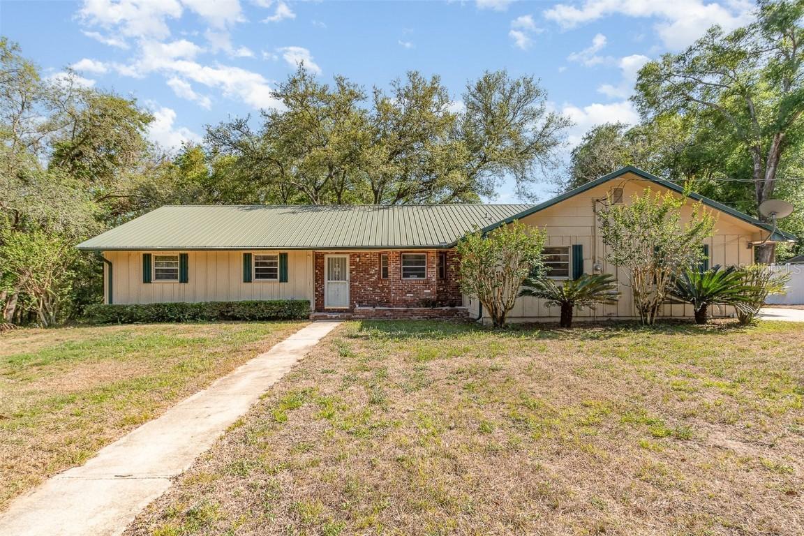 360 Westchester Dr., Deland, FL 32724