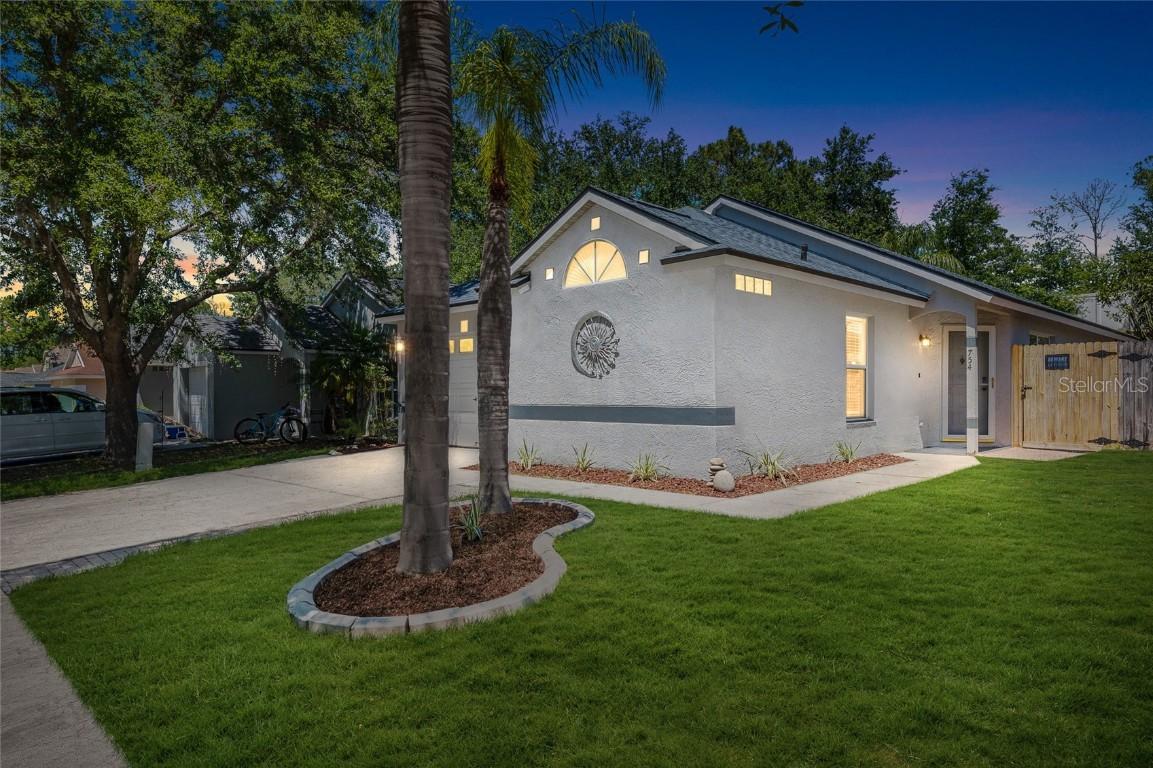 754 Cape Cod Cir., Valrico, FL 33594