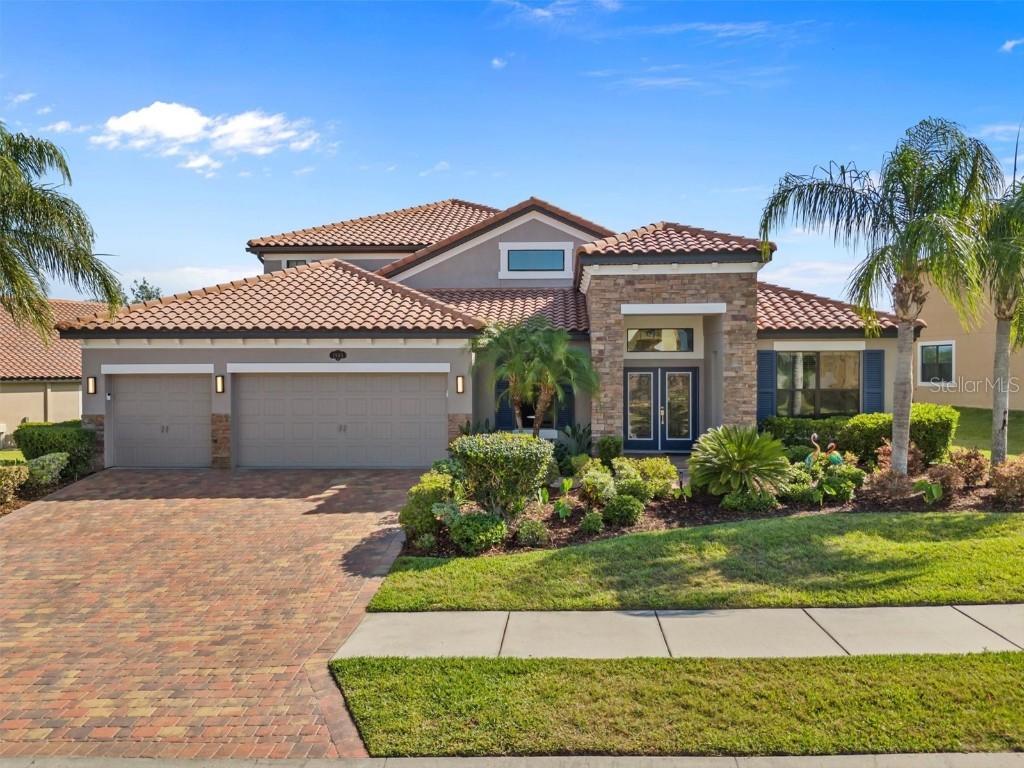 1945 Via Lago Dr., Lakeland, FL 33810
