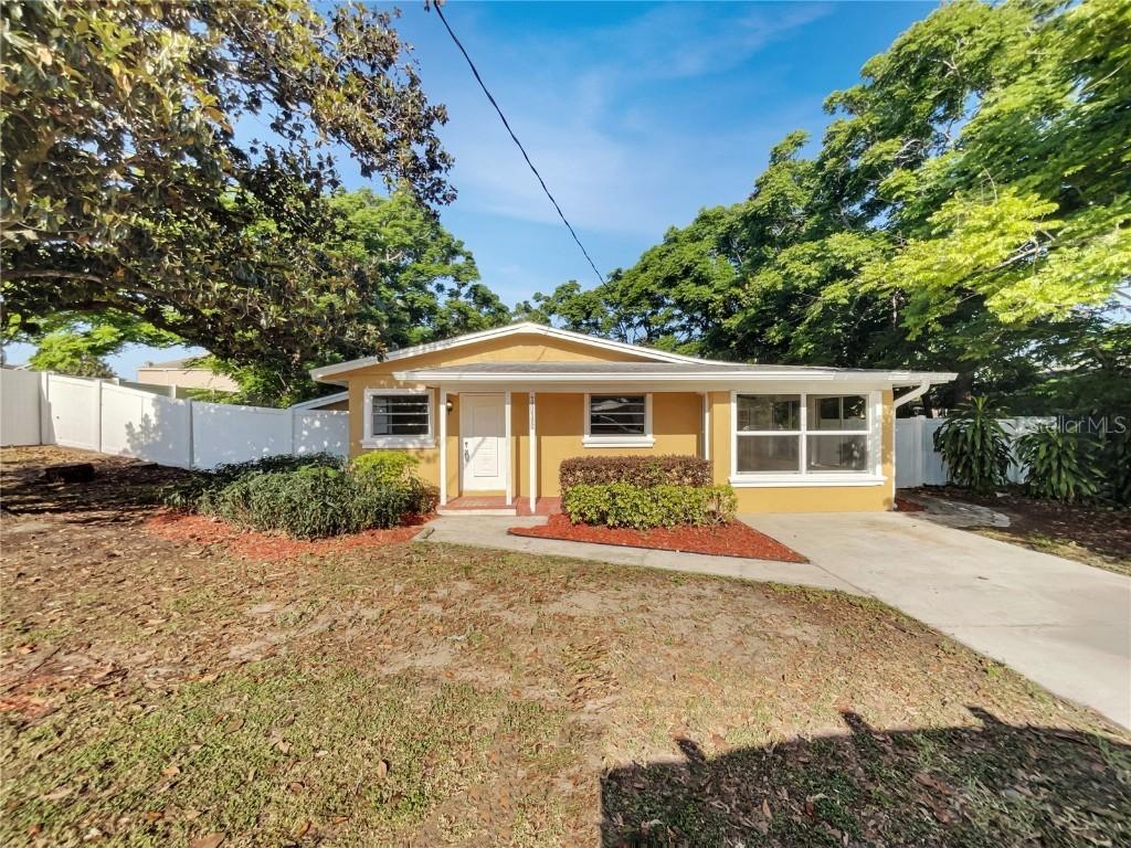 5939 Stokes Rd., Lakeland, FL 33812