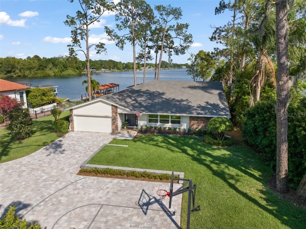 1322 Palm Dr., Apopka, FL 32703