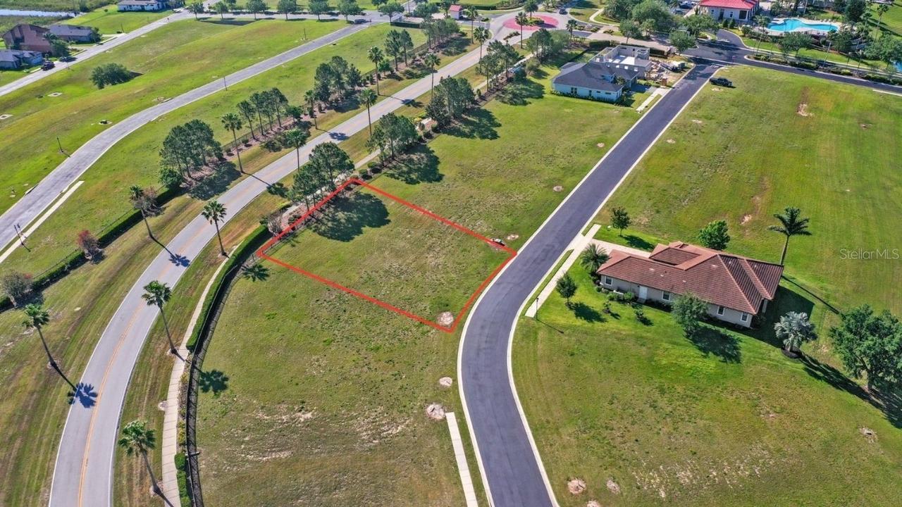 823 Waterfern Trail Dr., Auburndale, FL 33823