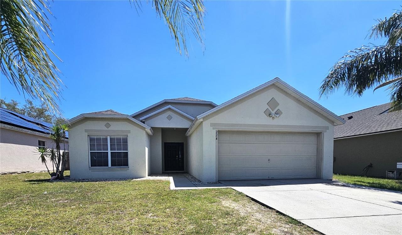 224 Lake Charles Dr., Davenport, FL 33837
