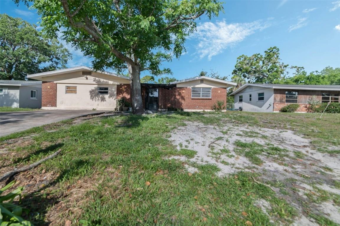 1136 Lakewood Park Dr., Daytona Beach, FL 32117
