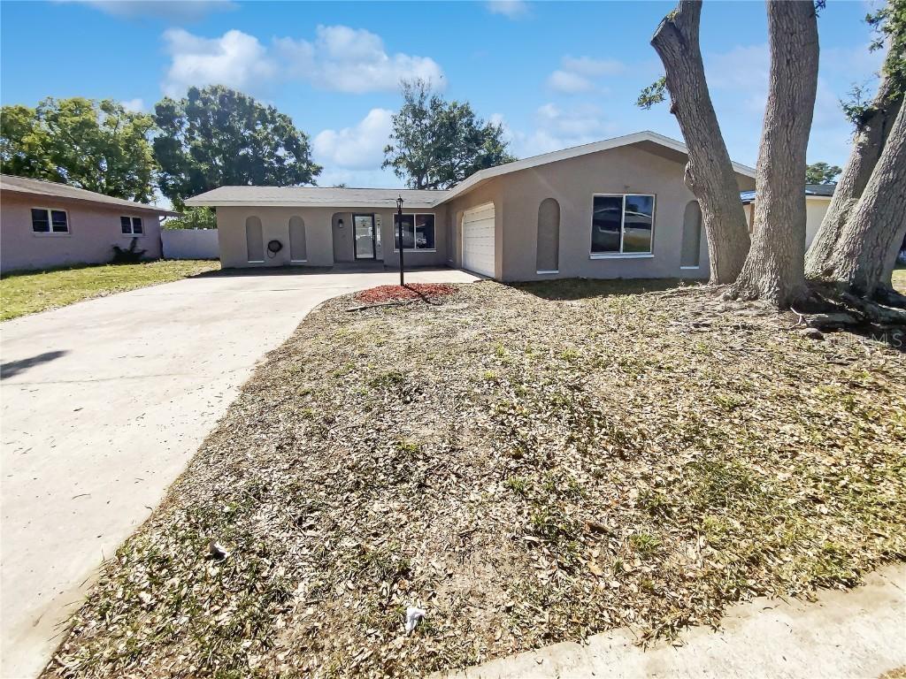 10454 N 138th St., Largo, FL 33774