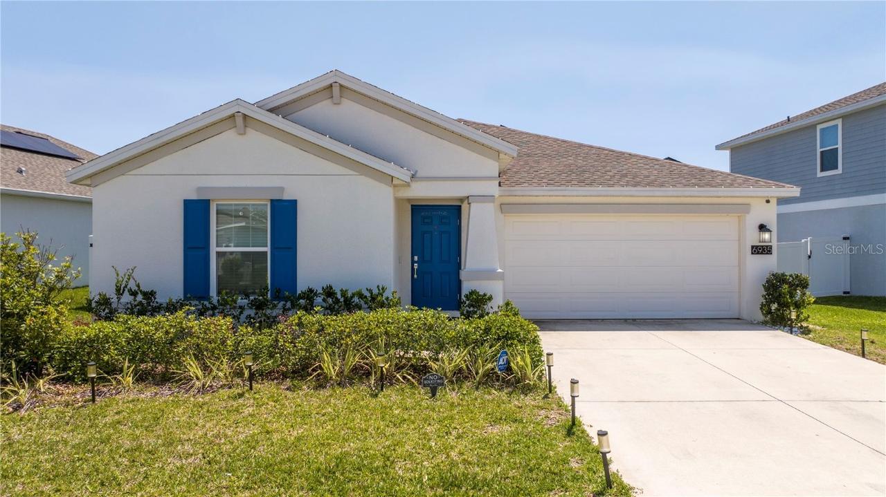 6935 Dilly Lake Ave., Groveland, FL 34736