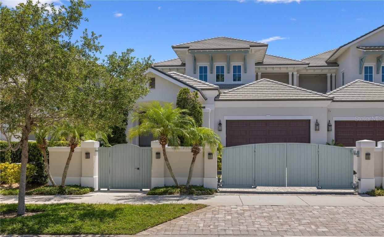 21 Royal Palm Pointe #C, Vero Beach, FL 32960