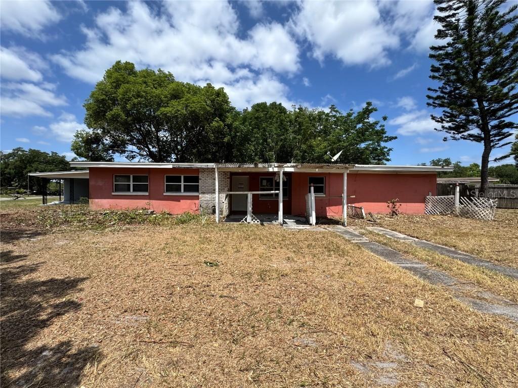 122 Laurel Dr., Sanford, FL 32773