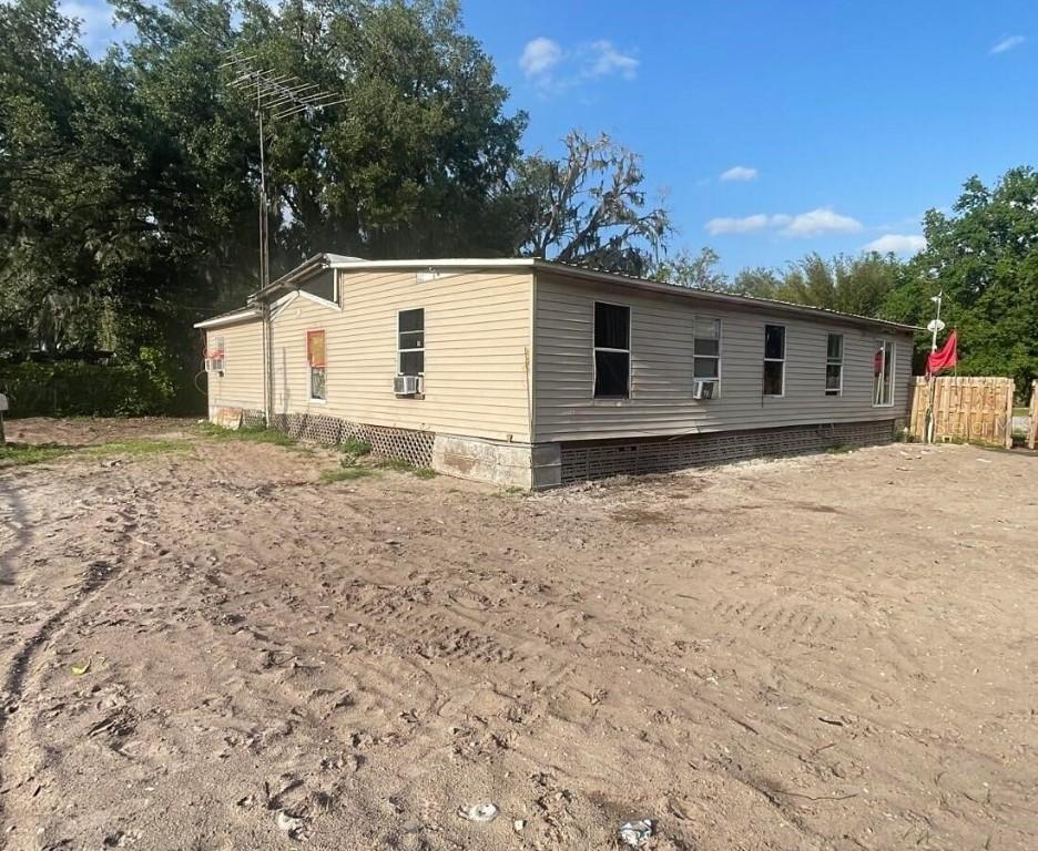 12 Country Rd., Lorida, FL 33857