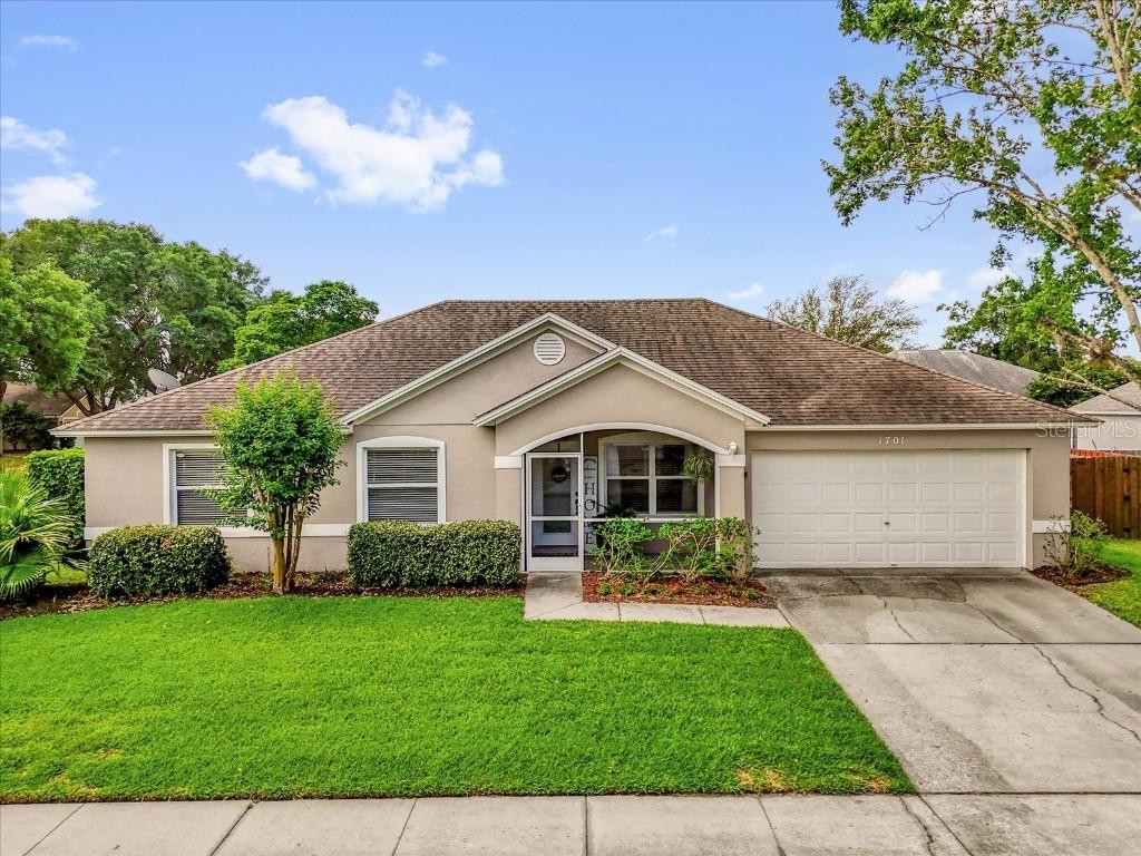 1701 Smoketree Cir., Apopka, FL 32712