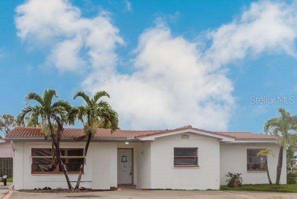 17401 1st St., Redington Shores, FL 33708