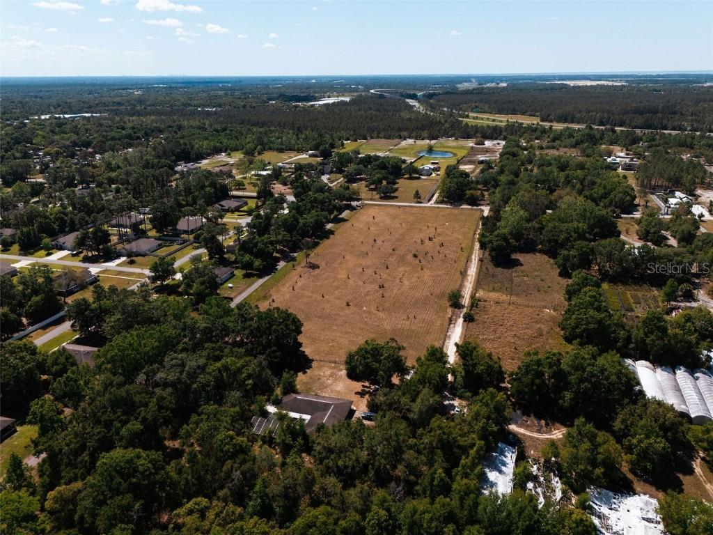 23423 Oak Ln., Sorrento, FL 32776