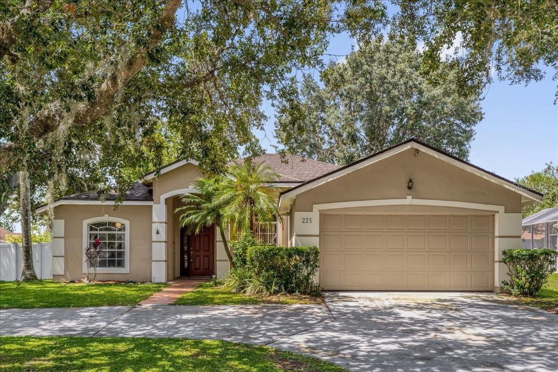 225 Loma Del Sol Dr., Davenport, FL 33896