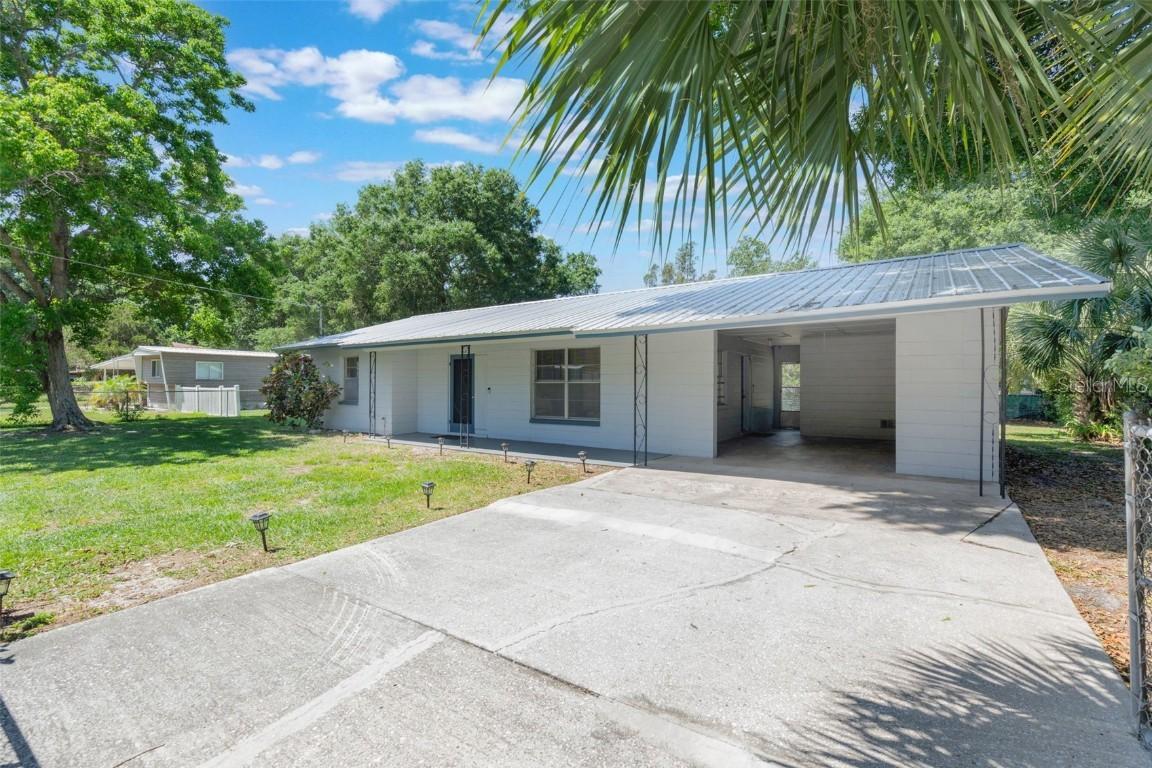 219 Stribling Dr., Auburndale, FL 33823