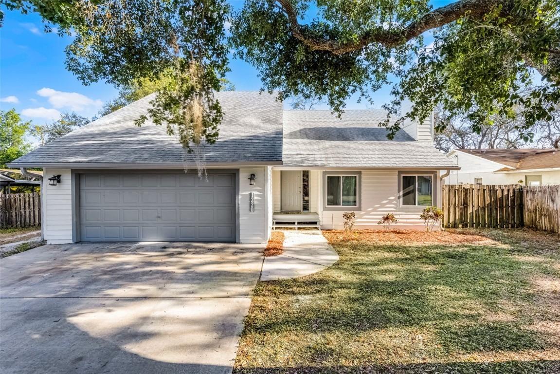 1220 Rolling Ln., Casselberry, FL 32707