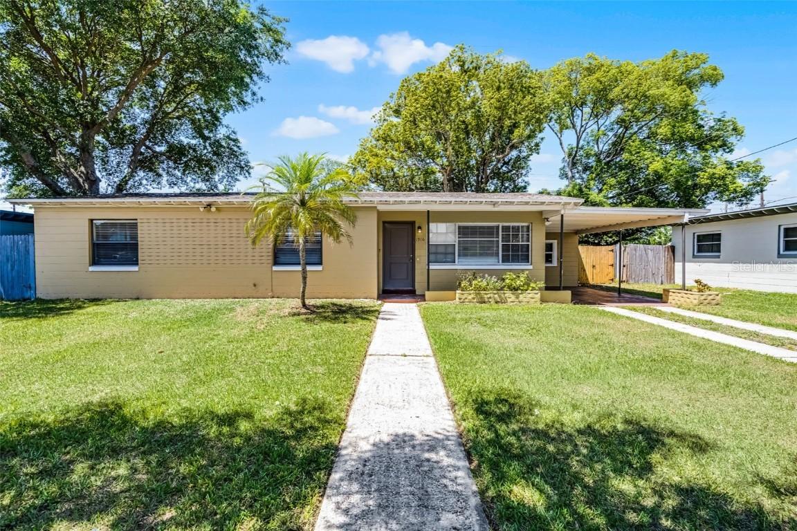 1916 Colton Dr., Orlando, FL 32822
